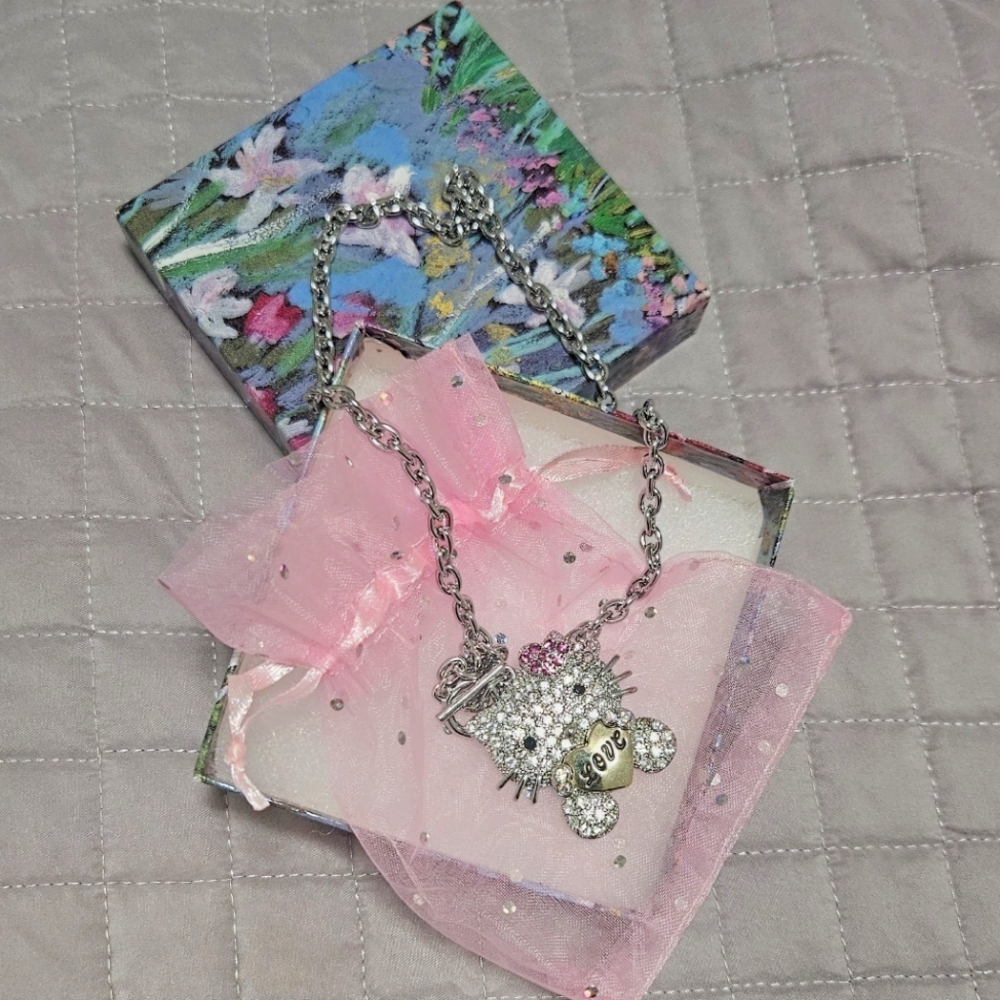 Hello Kitty Fashion Swaroski Necklace